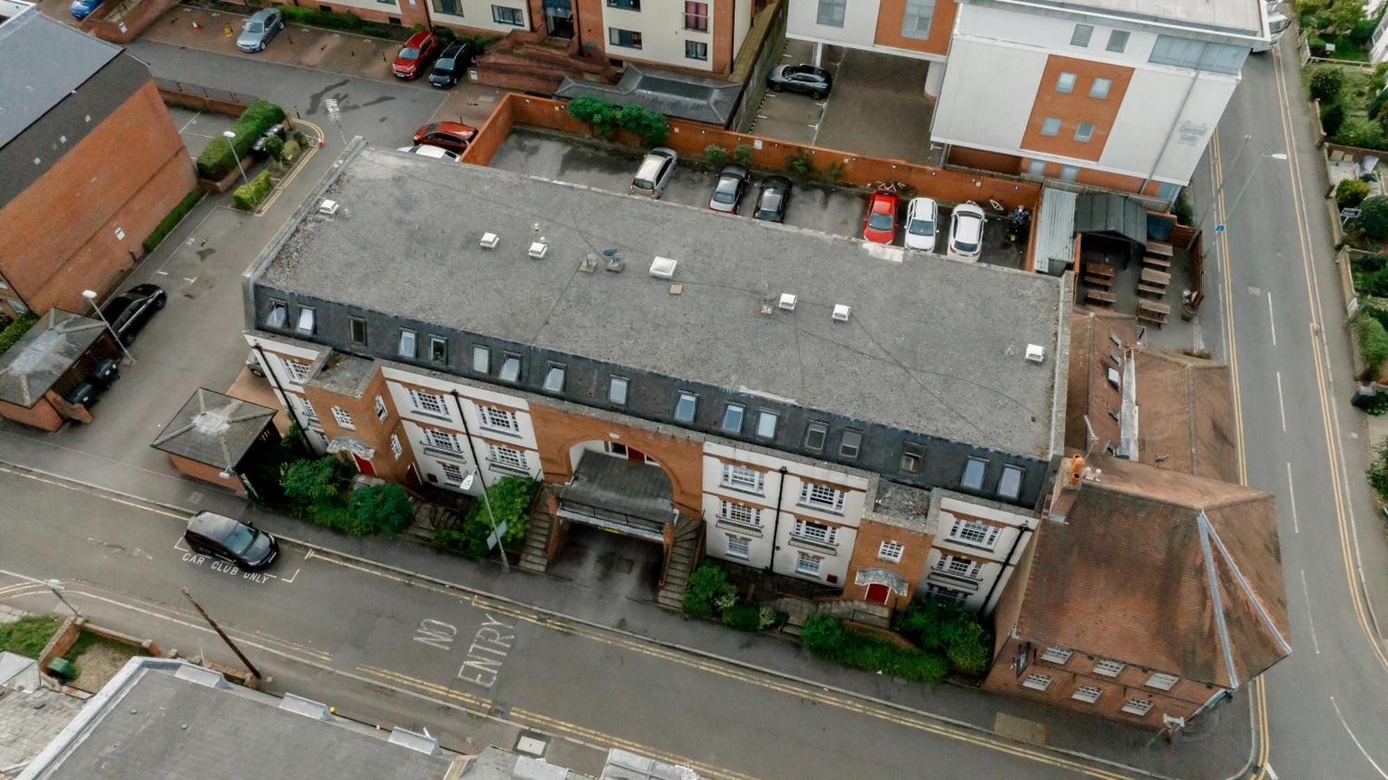Starhost Residences - Central 3 Bed Apartment At Regents Court, Newbury Εξωτερικό φωτογραφία