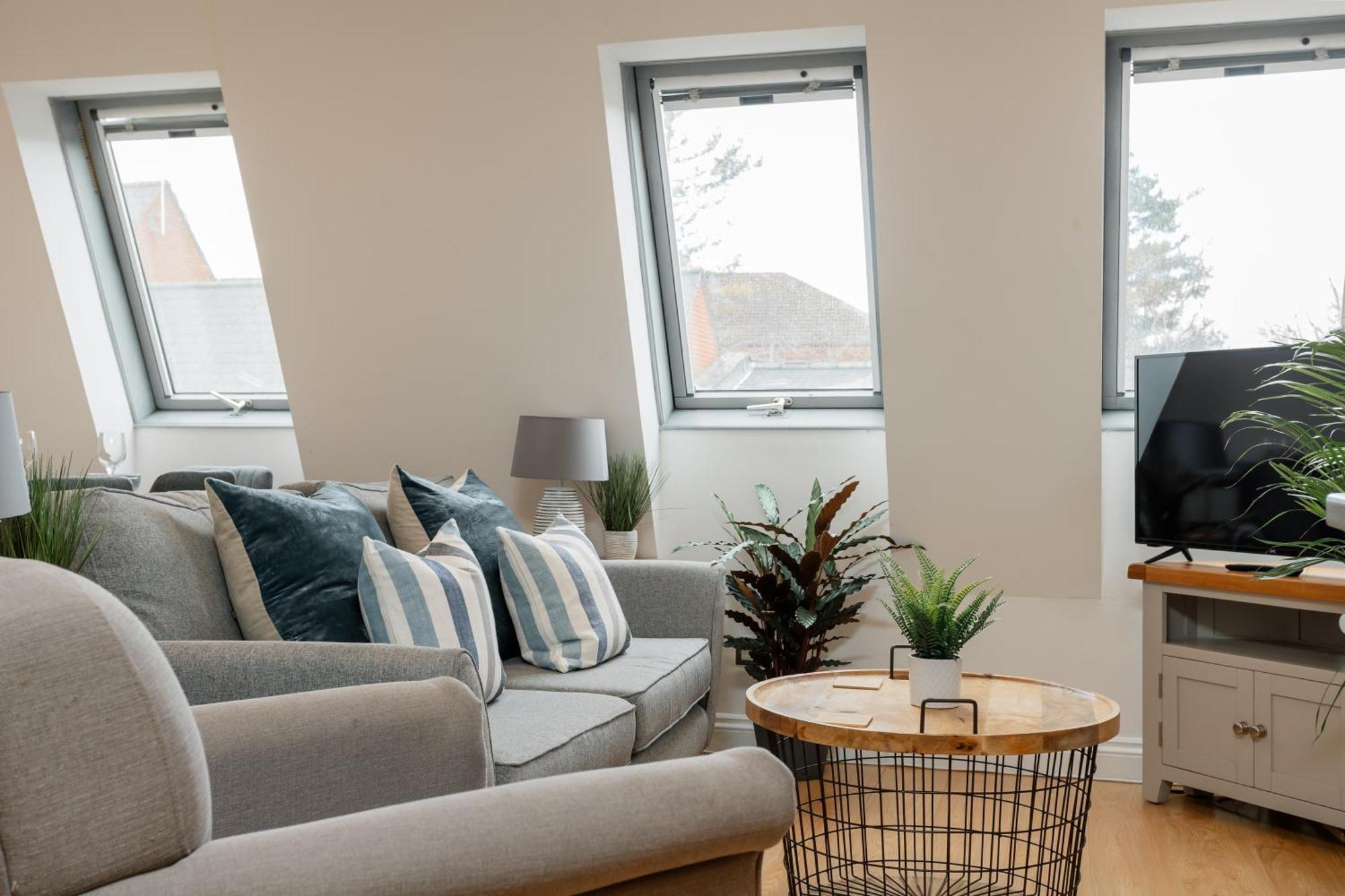 Starhost Residences - Central 3 Bed Apartment At Regents Court, Newbury Εξωτερικό φωτογραφία