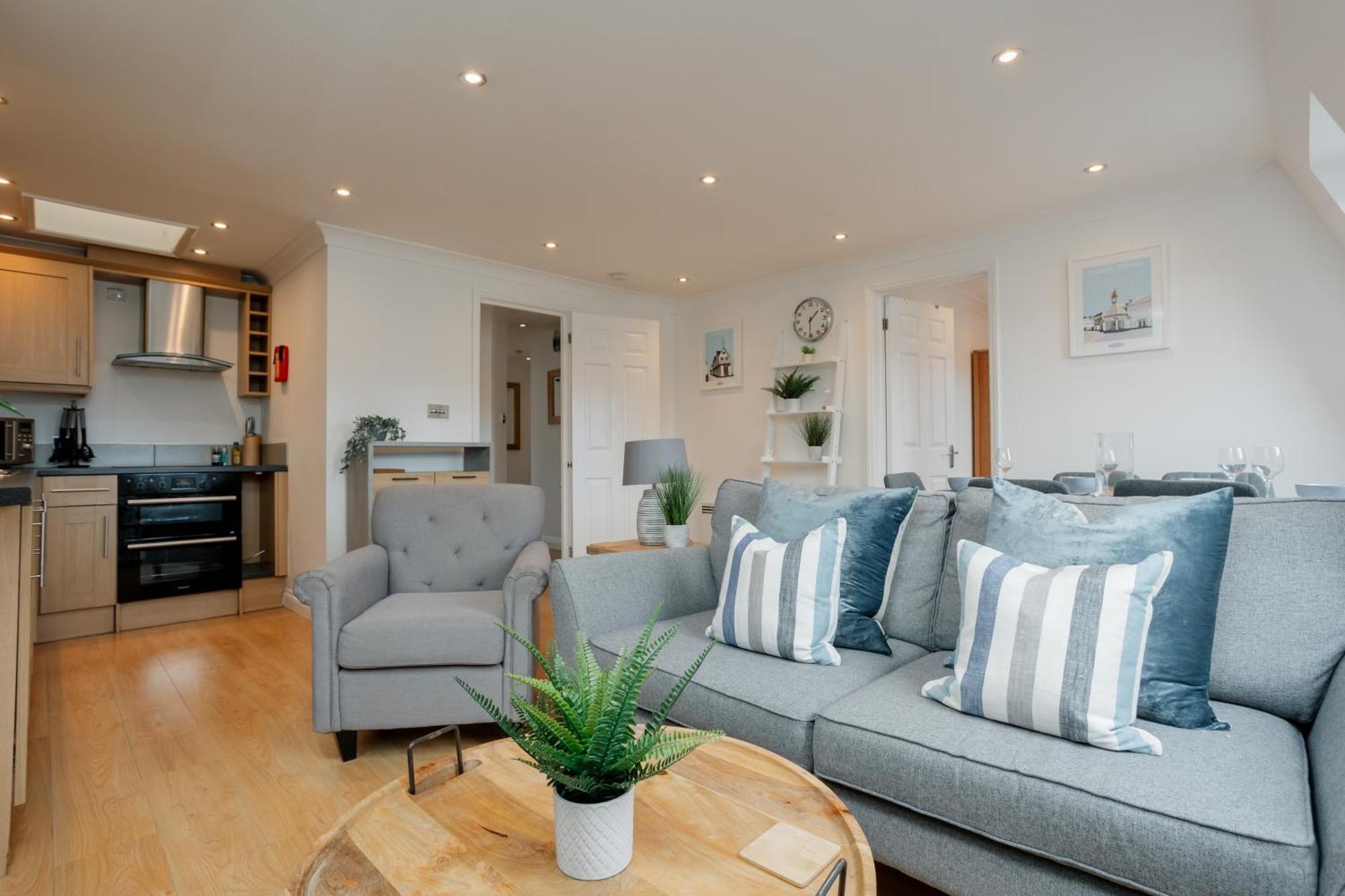 Starhost Residences - Central 3 Bed Apartment At Regents Court, Newbury Εξωτερικό φωτογραφία