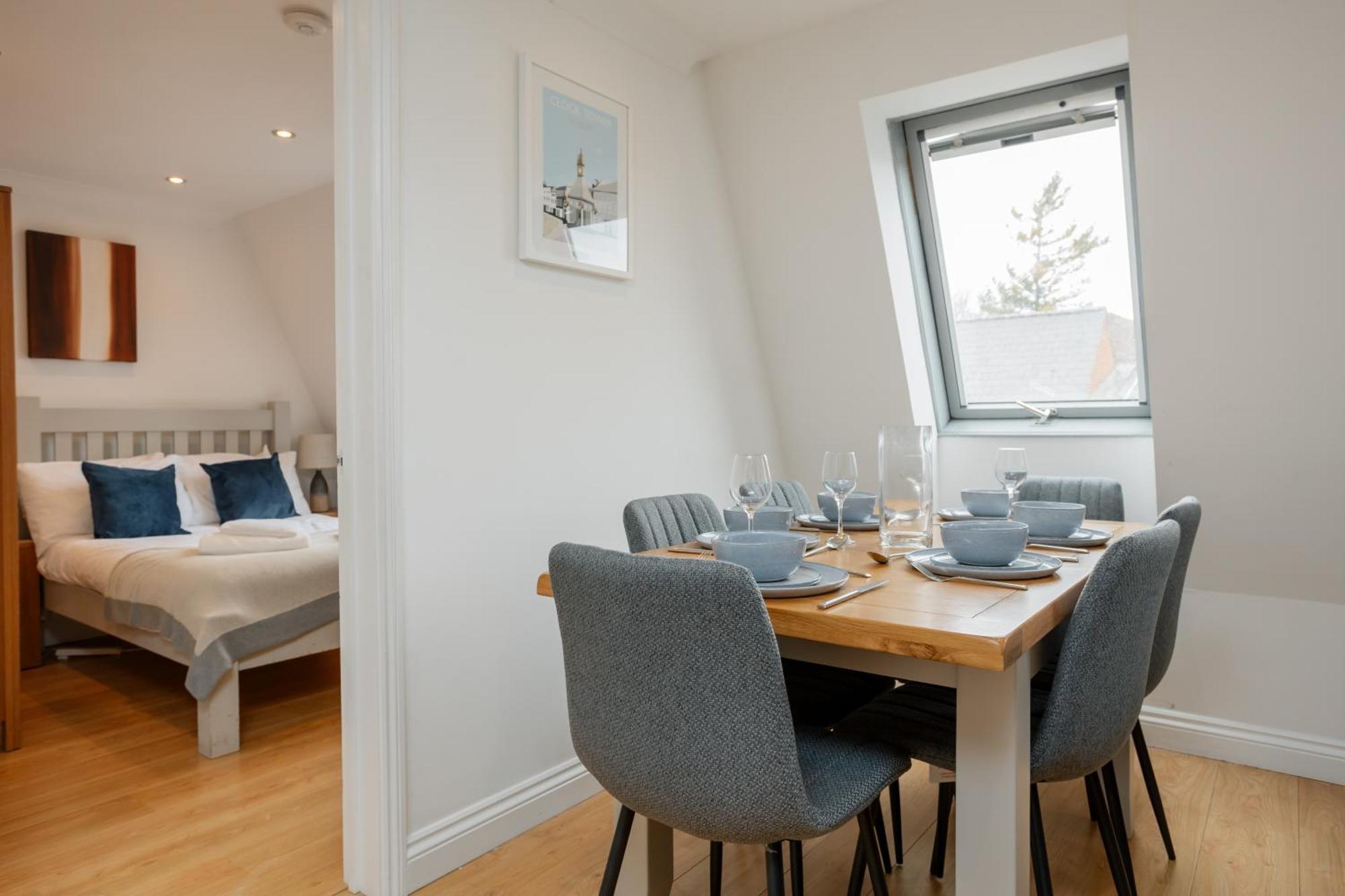 Starhost Residences - Central 3 Bed Apartment At Regents Court, Newbury Εξωτερικό φωτογραφία